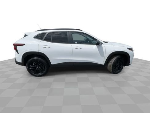 Certified 2025 Chevrolet Trax ACTIV w/ Driver Confidence Package FWD image 9
