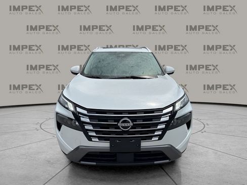 Used 2024 Nissan Rogue SL w/ SL Premium Package AWD/4WD image 8