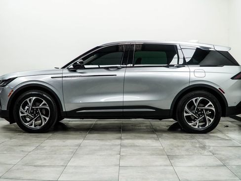 Used 2024 Lincoln Nautilus Premier w/ Equipment Group 102A image 8