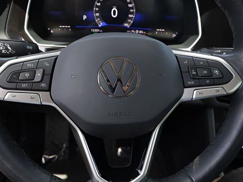 Certified 2024 Volkswagen Jetta SE FWD image 21