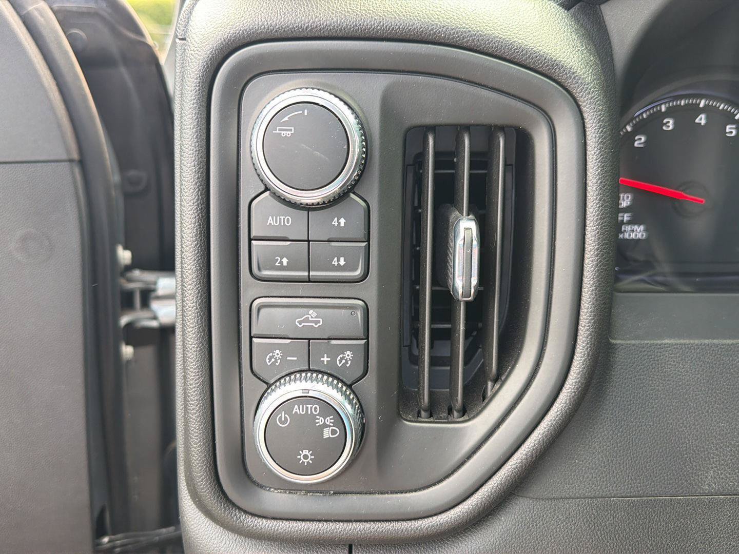 Used 2023 GMC Sierra 1500 Pro w/ Graphite Edition AWD/4WD image 19