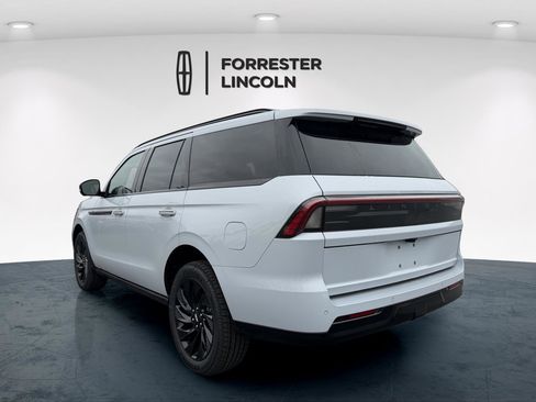 New 2026 Lincoln Navigator Reserve AWD/4WD image 5
