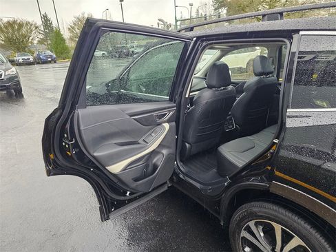 Used 2022 Subaru Forester Limited w/ Popular Package #3 image 16