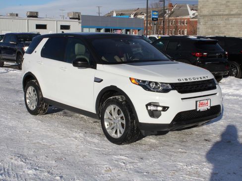 Used 2016 Land Rover Discovery Sport HSE image 3