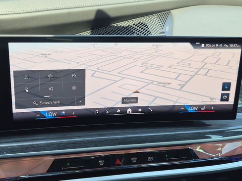 Used 2025 BMW i7 eDrive50 w/ M Sport Package RWD image 24