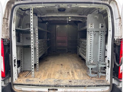 Used 2016 Ford Transit 250 130 Low Roof RWD image 7