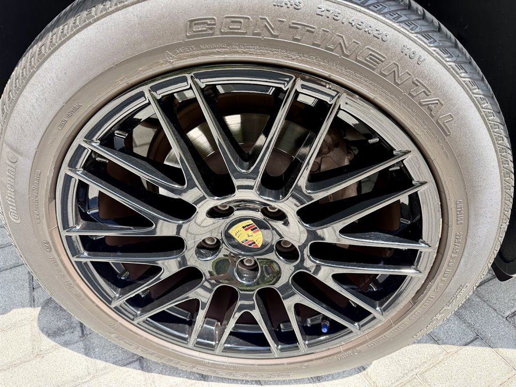 Used 2017 Porsche Cayenne AWD/4WD image 11