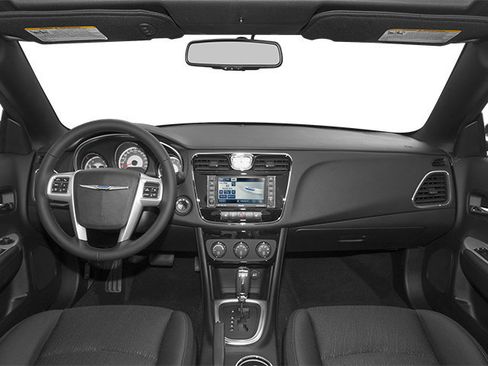 Used 2013 Chrysler 200 Limited FWD image 10