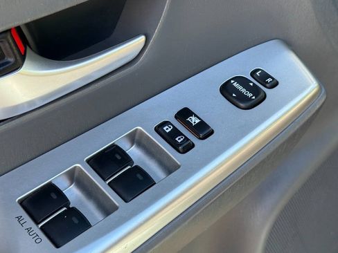 Used 2014 Toyota Prius V Three FWD image 17