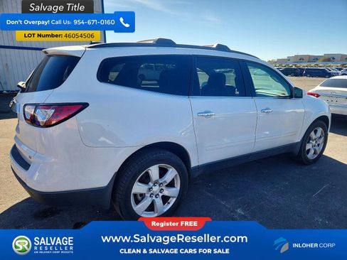 Used 2017 Chevrolet Traverse LT w/ Traveler's Package image 4