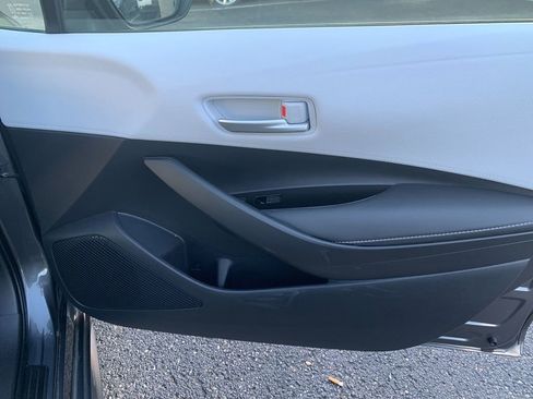 Used 2025 Toyota Corolla SE image 19