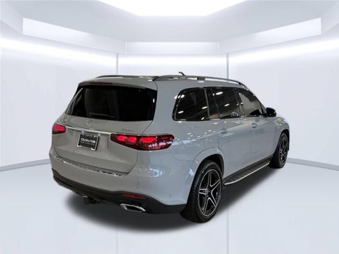 Used 2024 Mercedes-Benz GLS 450 4MATIC image 6