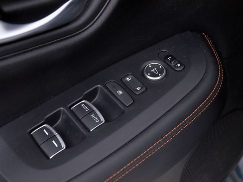 Used 2024 Honda HR-V Sport image 16