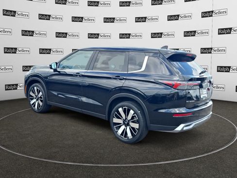 Used 2025 Mitsubishi Outlander SE AWD/4WD image 4