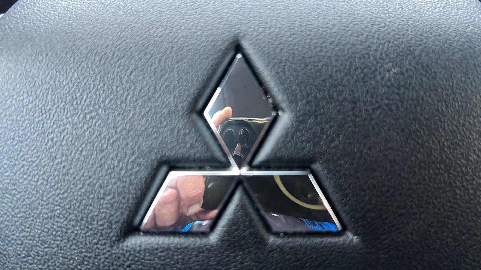 Used 2024 Mitsubishi Outlander SE AWD/4WD image 31