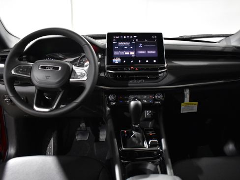 New 2026 Jeep Compass Latitude image 29