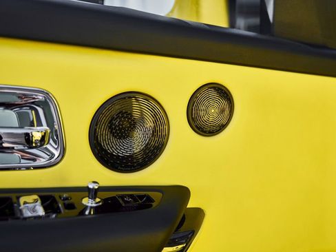 Used 2022 Rolls-Royce Cullinan Black Badge w/ Dark Exterior Package AWD/4WD image 40