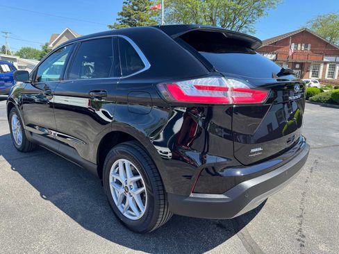 Used 2024 Ford Edge SEL w/ Convenience Package AWD/4WD image 8