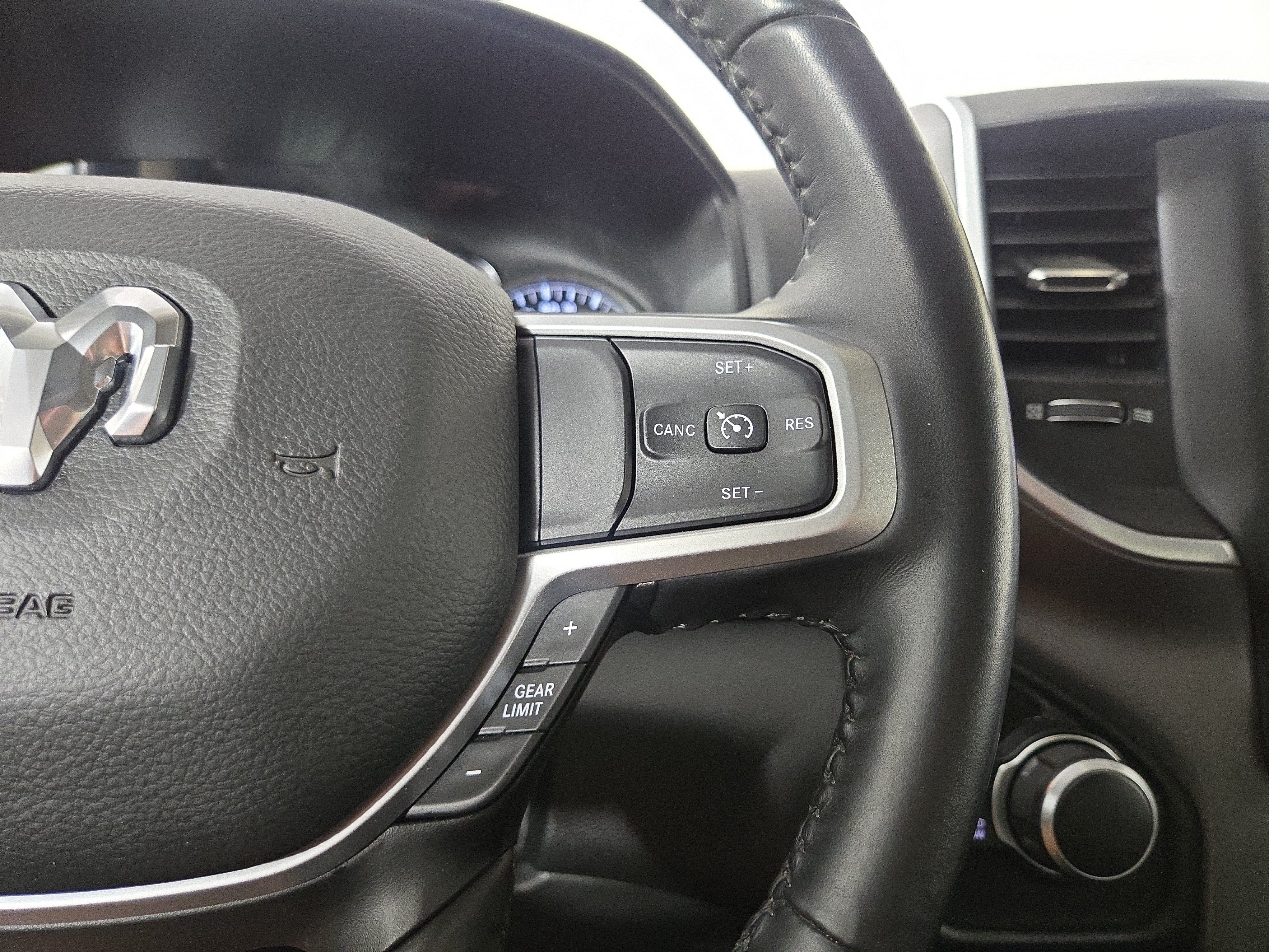 Used 2020 RAM 1500 Big Horn AWD/4WD image 15