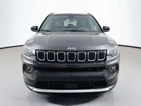 Used 2023 Jeep Compass Limited AWD/4WD image 2