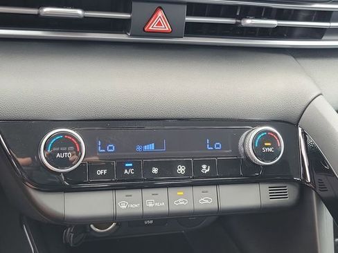New 2026 Hyundai Elantra Hybrid FWD image 13