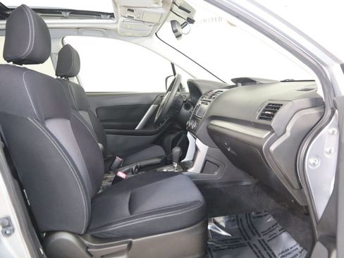 Used 2014 Subaru Forester 2.5i Premium AWD/4WD image 12