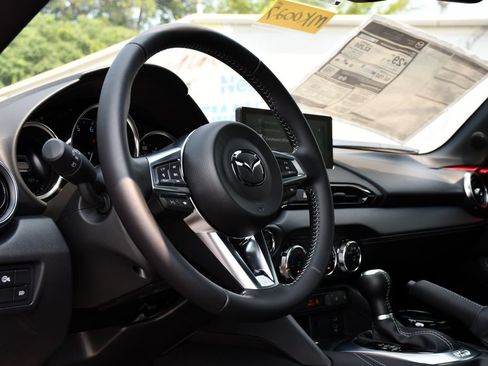 New 2026 MAZDA MX-5 Miata RF Grand Touring RWD image 12