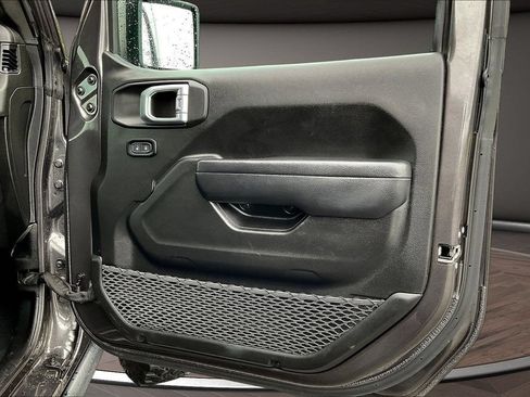 Used 2025 Jeep Wrangler Unlimited Sport AWD/4WD image 31