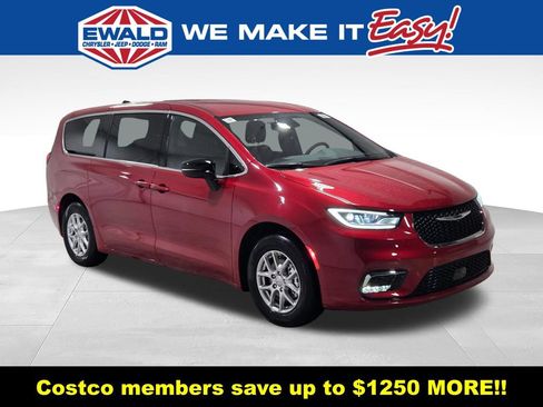 New 2026 Chrysler Pacifica Select FWD image 12