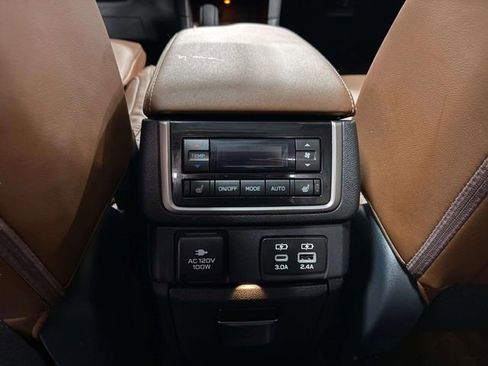 Used 2025 Subaru Ascent Touring AWD/4WD image 21