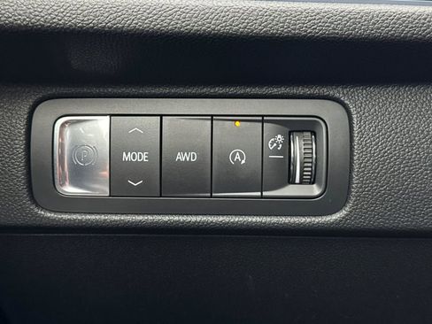 Certified 2024 Chevrolet Traverse Z71 w/ Enhanced Driving Package AWD/4WD image 34