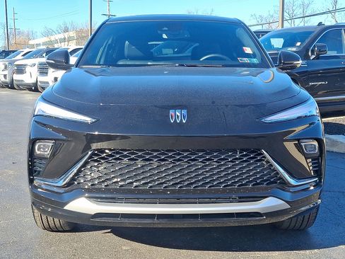 Used 2025 Buick Envista Avenir image 2