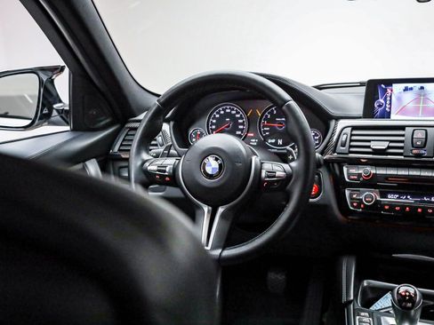 Used 2015 BMW M3 RWD image 16