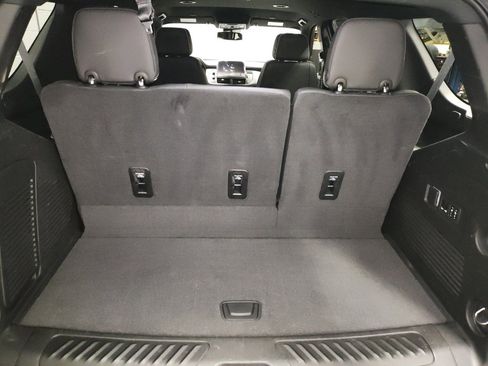 Certified 2023 GMC Yukon SLT w/ SLT Luxury Package image 15