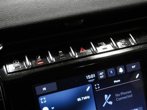 Certified 2024 Jeep Grand Cherokee Laredo X image 23