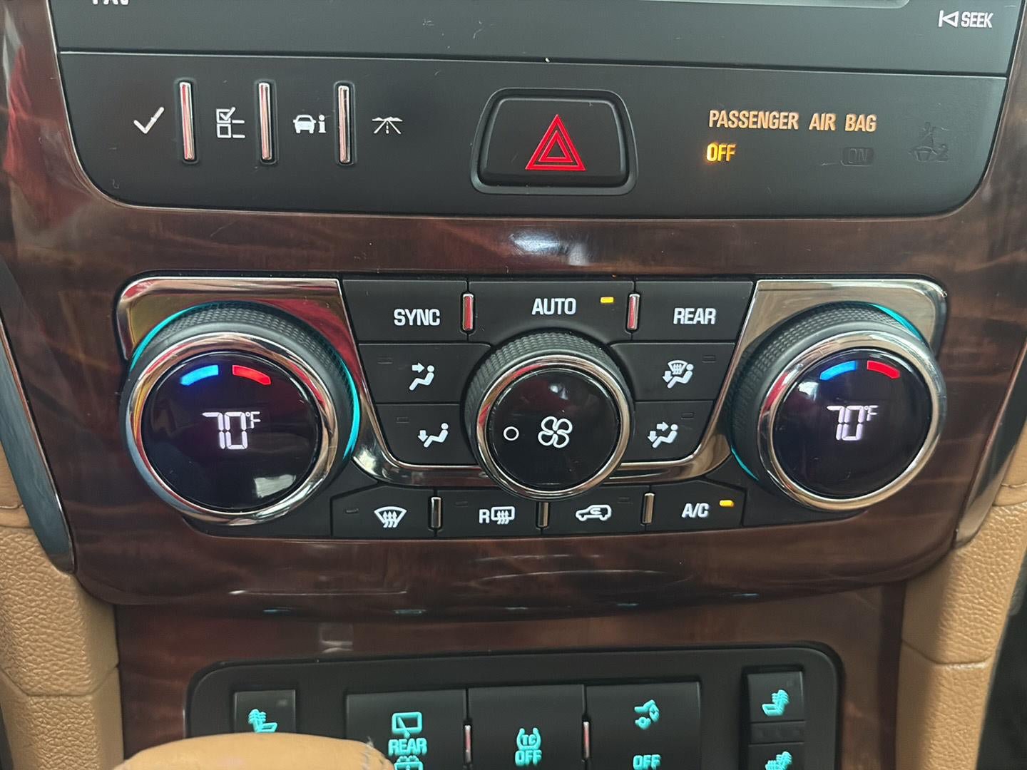 Used 2017 Buick Enclave Leather AWD/4WD image 21