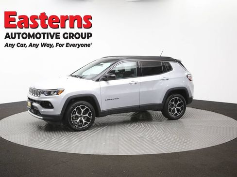 Used 2025 Jeep Compass Limited AWD/4WD image 57