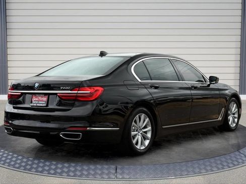 Used 2019 BMW 740i w/ Parking Assistance Package RWD image 7