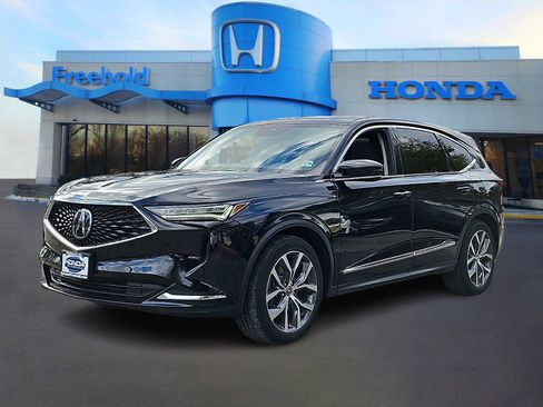 Used 2023 Acura MDX SH-AWD w/ Technology Package image 3