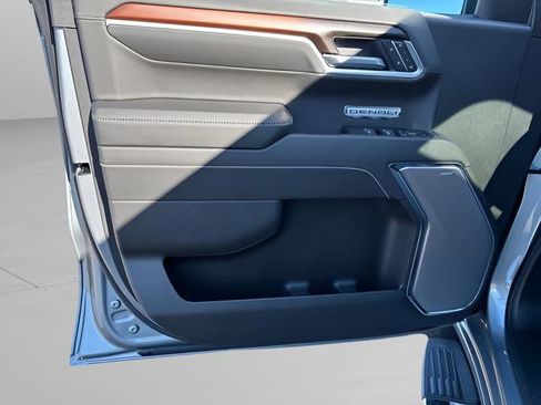 New 2026 GMC Sierra 1500 Denali w/ Technology Package image 17