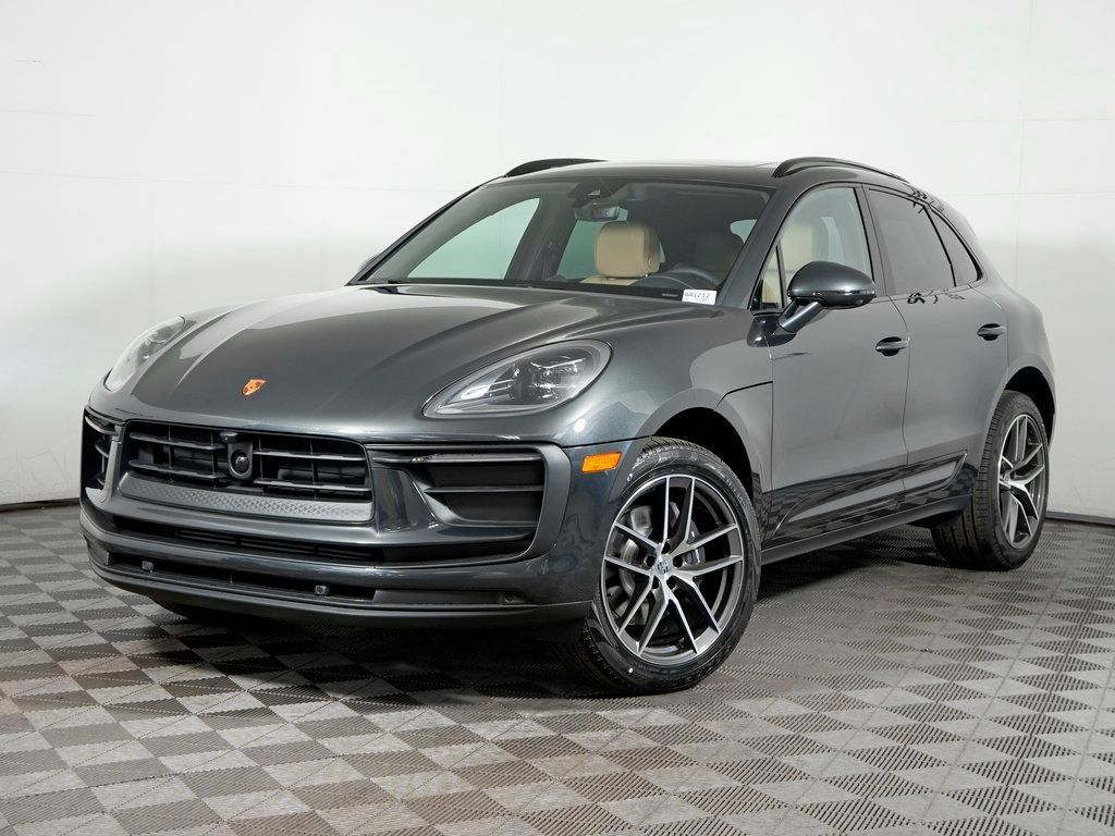 Certified 2026 Porsche Macan AWD/4WD image 1