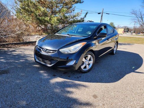 Used 2013 Hyundai Elantra GLS w/ Preferred Pkg image 1