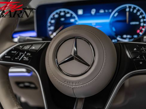 Used 2024 Mercedes-Benz S 580e 4MATIC Sedan image 32