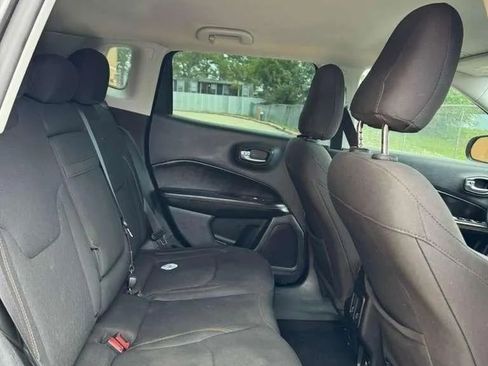 Used 2018 Jeep Compass Sport FWD image 10