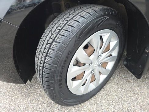 Used 2020 Hyundai Accent SE image 29