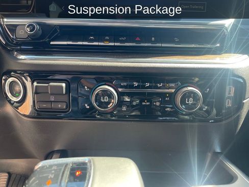 Used 2024 Chevrolet Silverado 1500 LT Trail Boss w/ Convenience Package II image 18