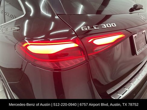 Used 2023 Mercedes-Benz GLC 300 image 27