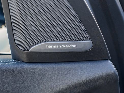 Used 2023 BMW X7 M60i image 10