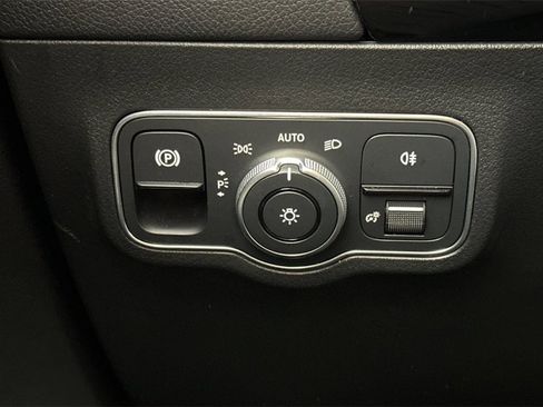 Certified 2023 Mercedes-Benz GLA 250 4MATIC image 31