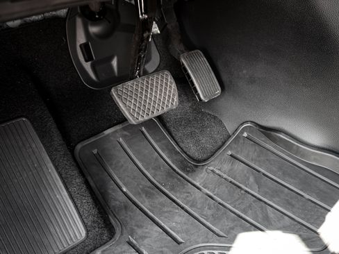 Used 2026 Honda Pilot Black Edition image 17
